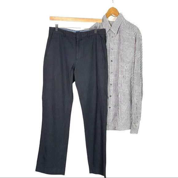 Gap factory Mens Flat Front Straight Leg Pants 30/32 - Picture 1 of 9